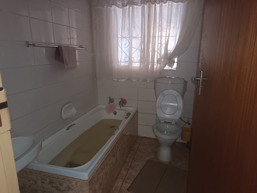 3 Bedroom Property for Sale in Maokeng Free State